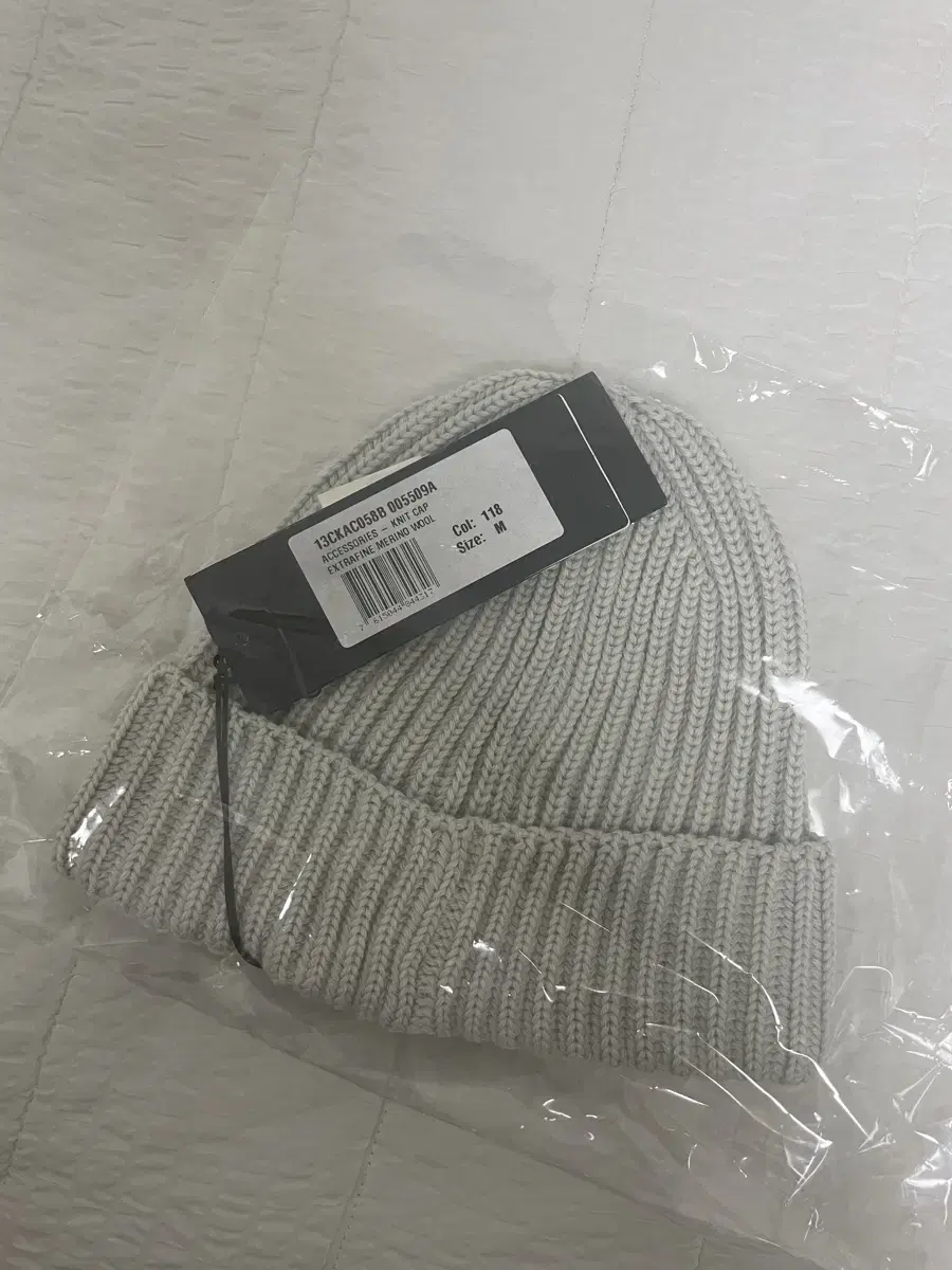 Cp컴퍼니 고글비니 택달린 새상품